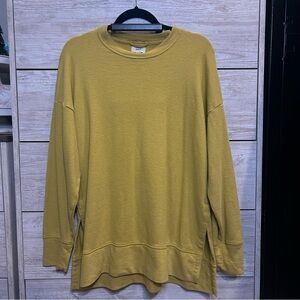 Aerie desert sweatshirt in yellow - Crewneck w side slits